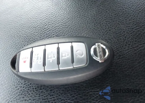 2015 Nissan Pathfinder Platinum/S/Sl/Sv z USA, uszkodzony, nr VIN 5N1AR2MM0FC689639